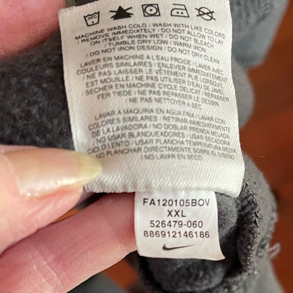 NIKE (better world.com) Warm Thick Gray Hoodie - Picture 6 of 8